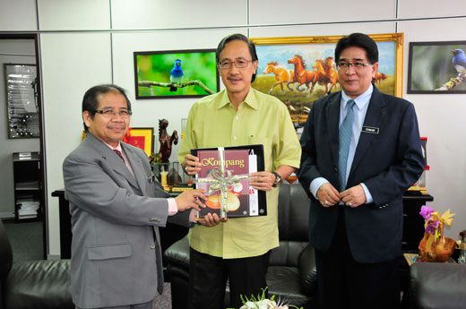 Visit from the Director of The Institute of Language and Literature Malaysia (DBP)